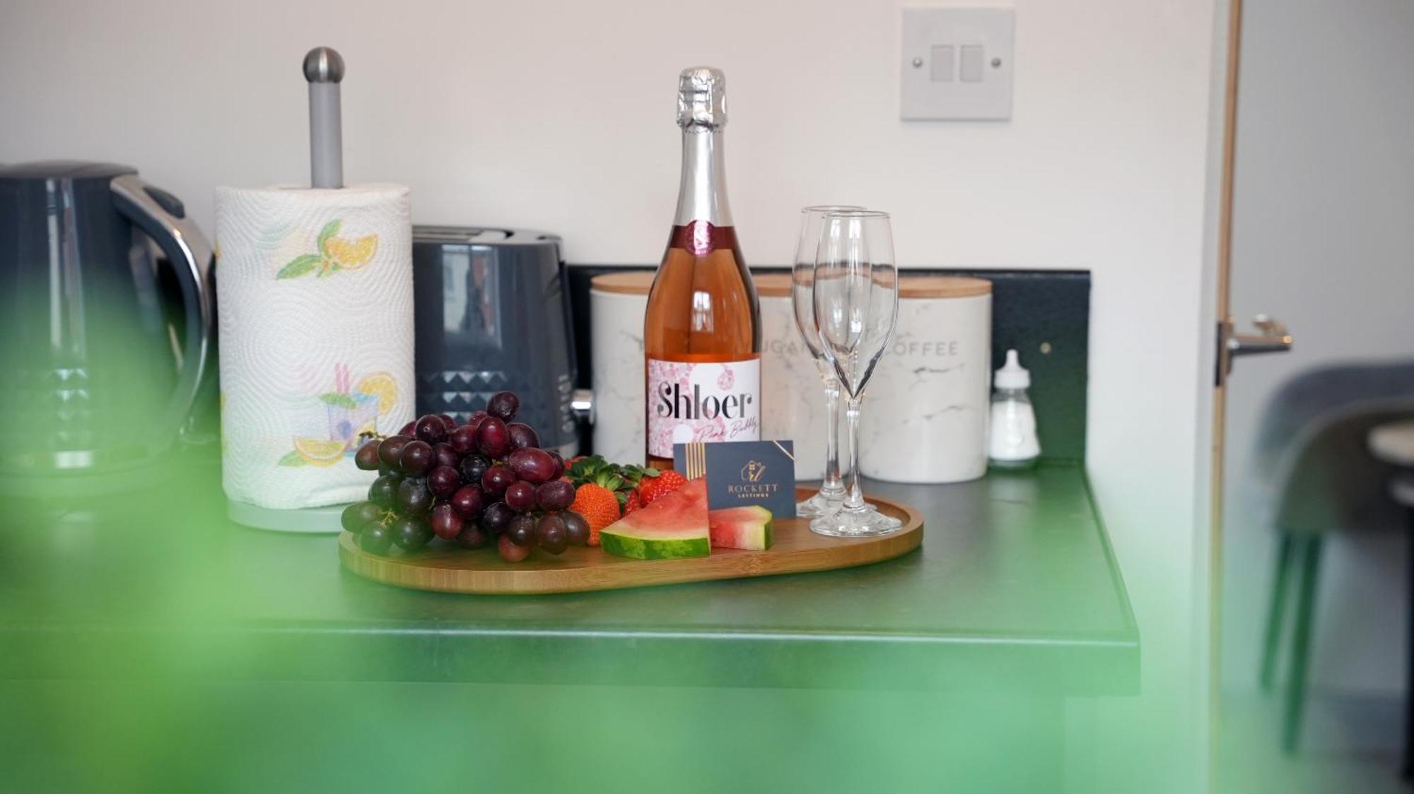 City Centre House, Parking With Ev, Free Wifi, Netflix Coventry Esterno foto