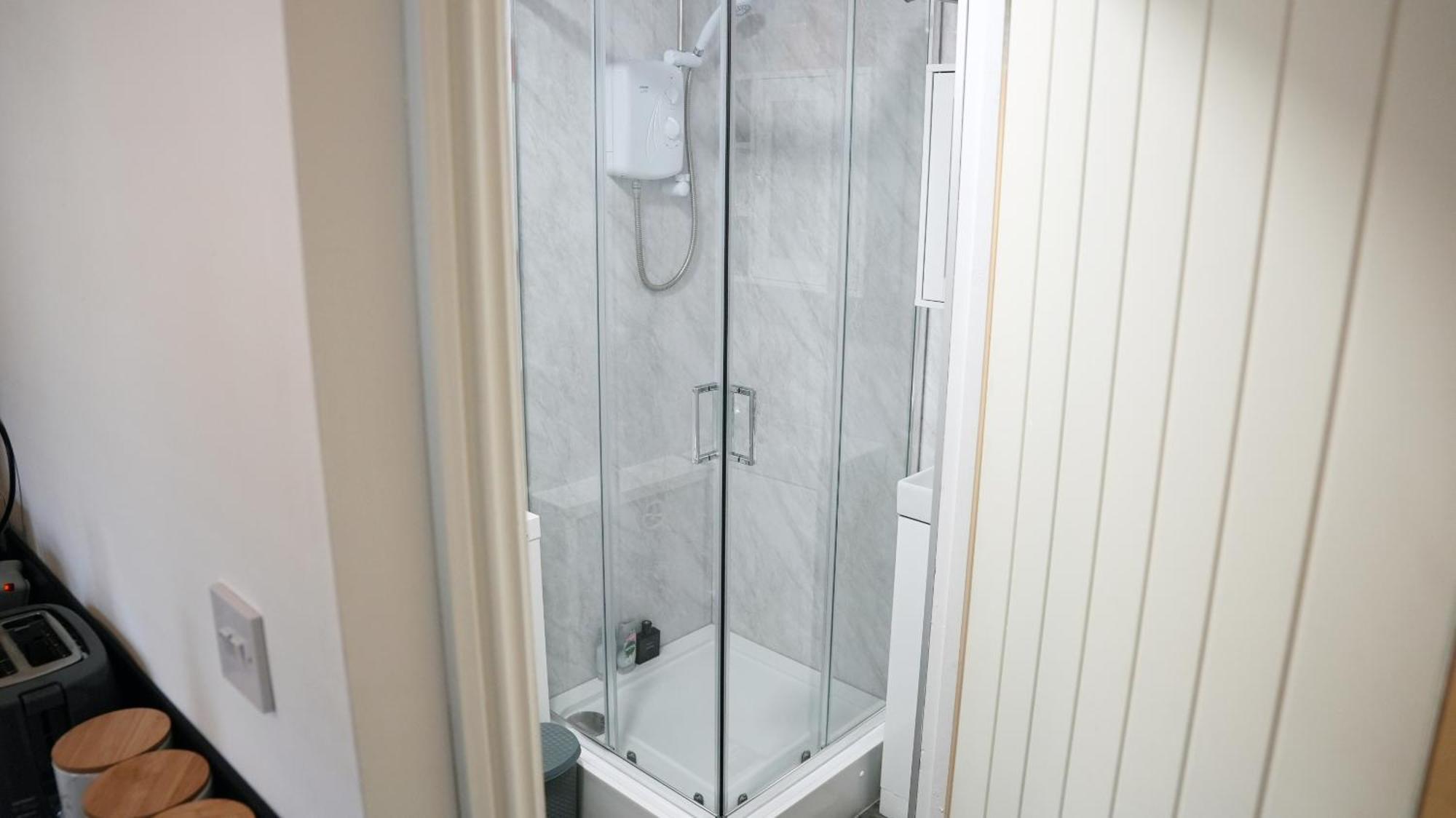 City Centre House, Parking With Ev, Free Wifi, Netflix Coventry Esterno foto