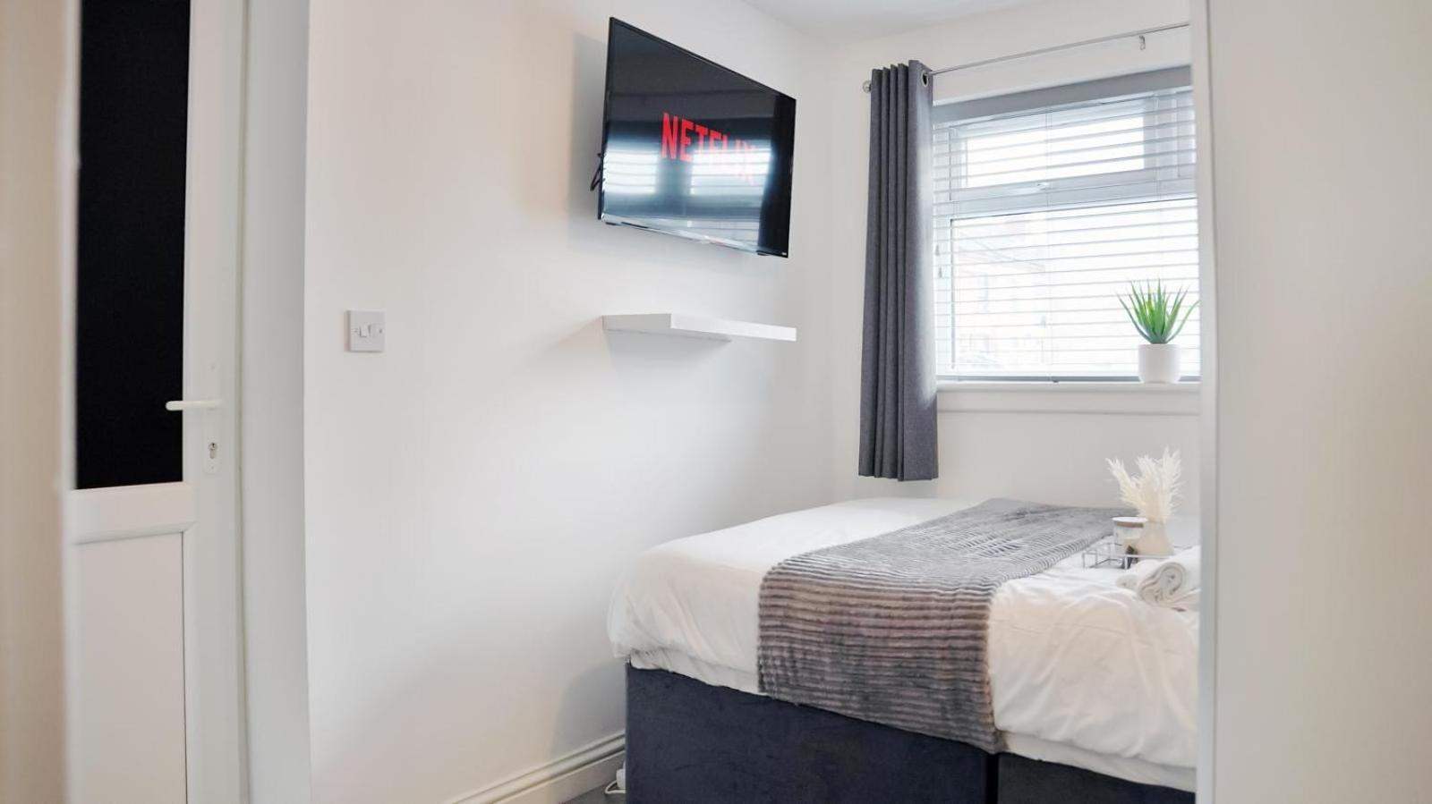 City Centre House, Parking With Ev, Free Wifi, Netflix Coventry Esterno foto